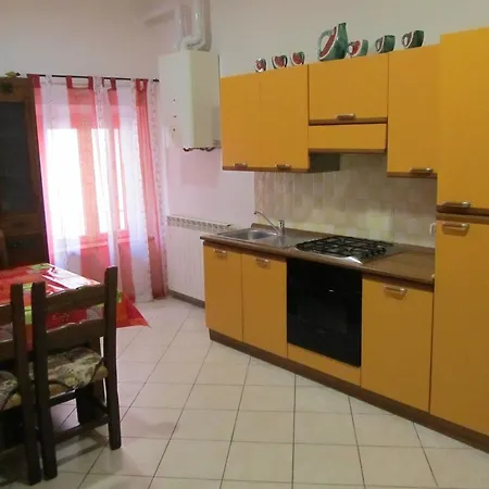 Leopardi Apartament *